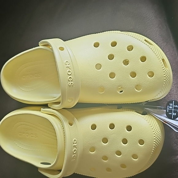 Vibrant Yellow Clogs - Picture 7 of 9